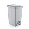 Úzký odpadkový koš s pedálem 10 L